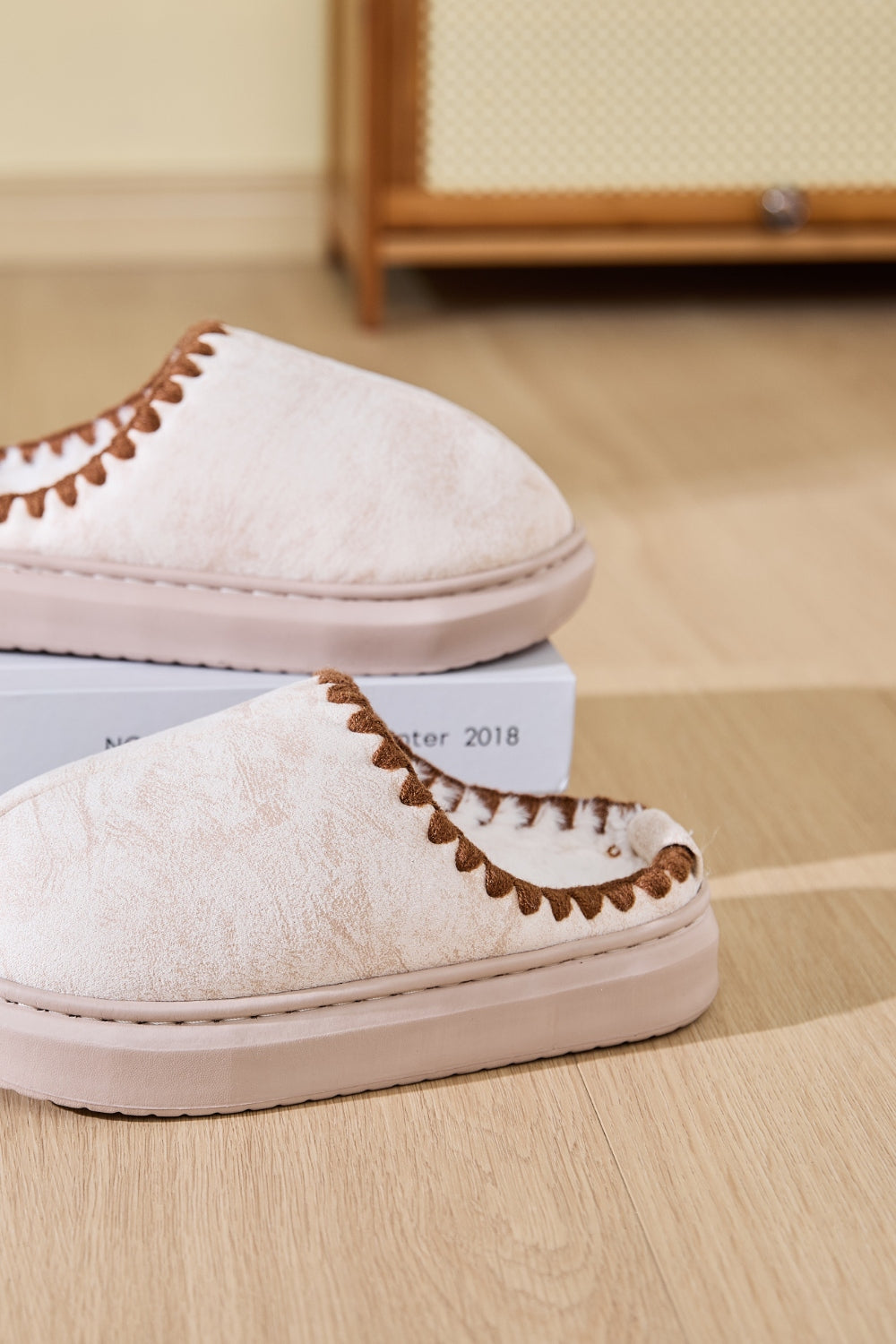 Thermal Round Toe Platform Slippers - Laazaar