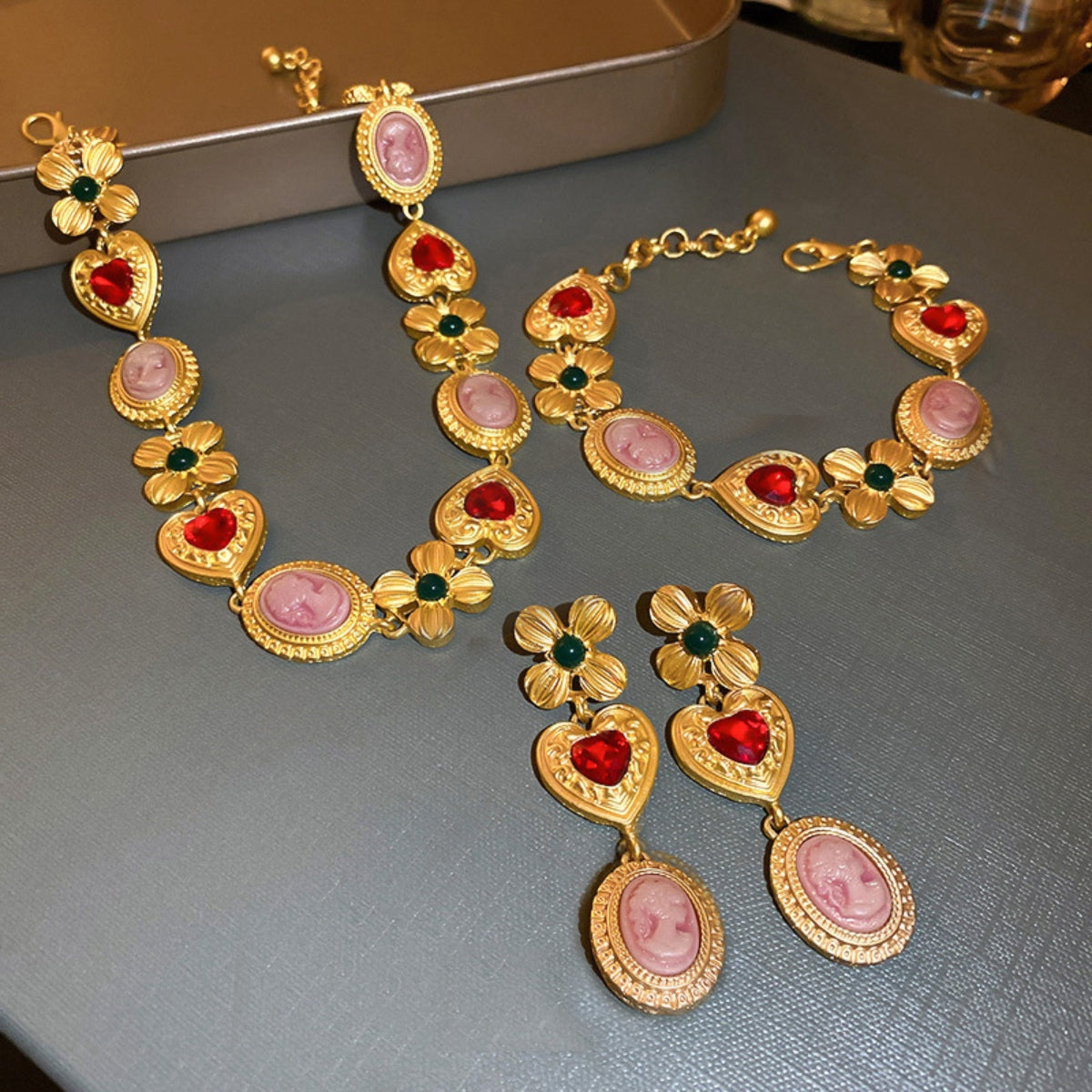 Copper Inlaid Rhinestone Vintage Bracelet - Laazaar