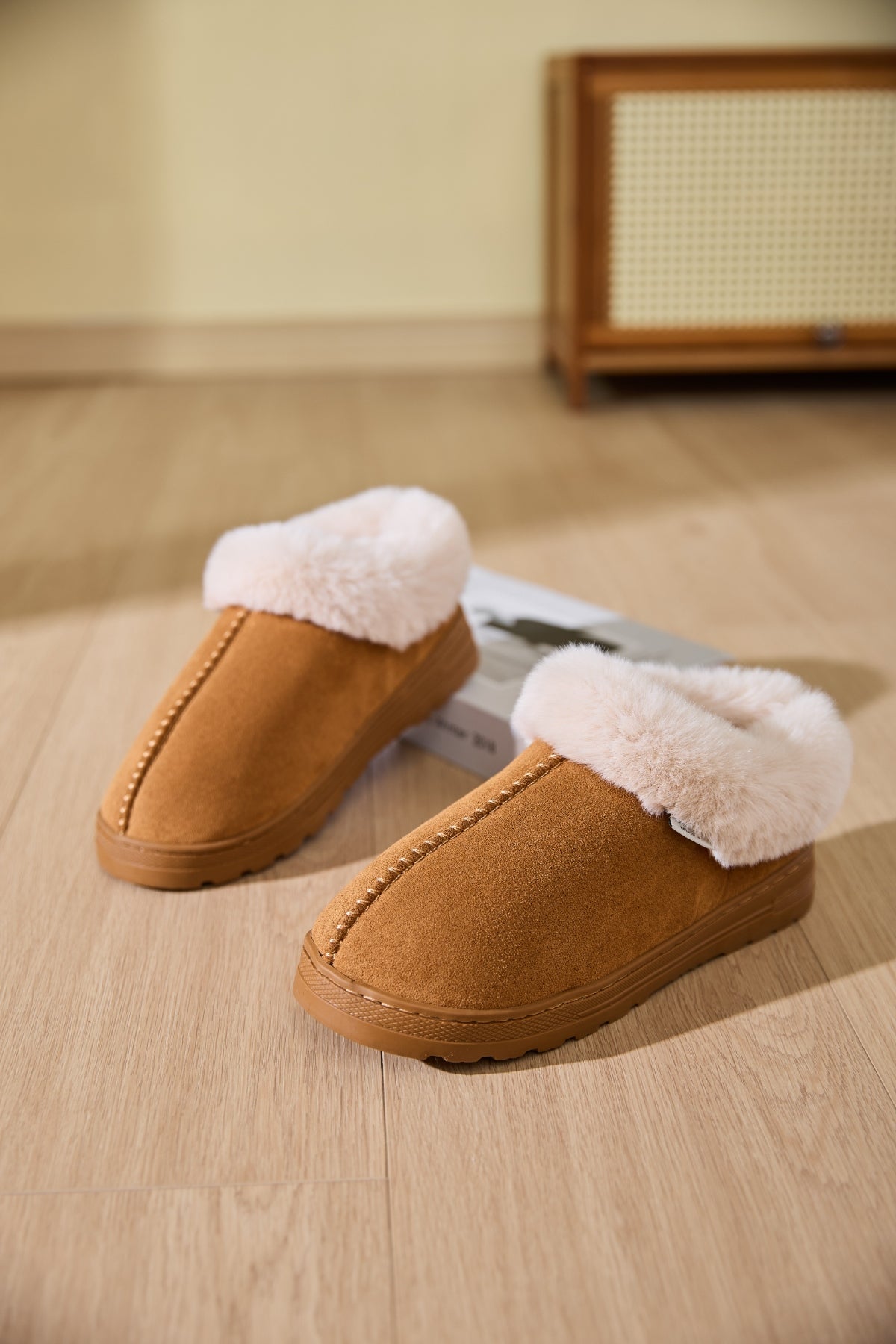 Faux Fur Round Toe Platform Slippers - Laazaar