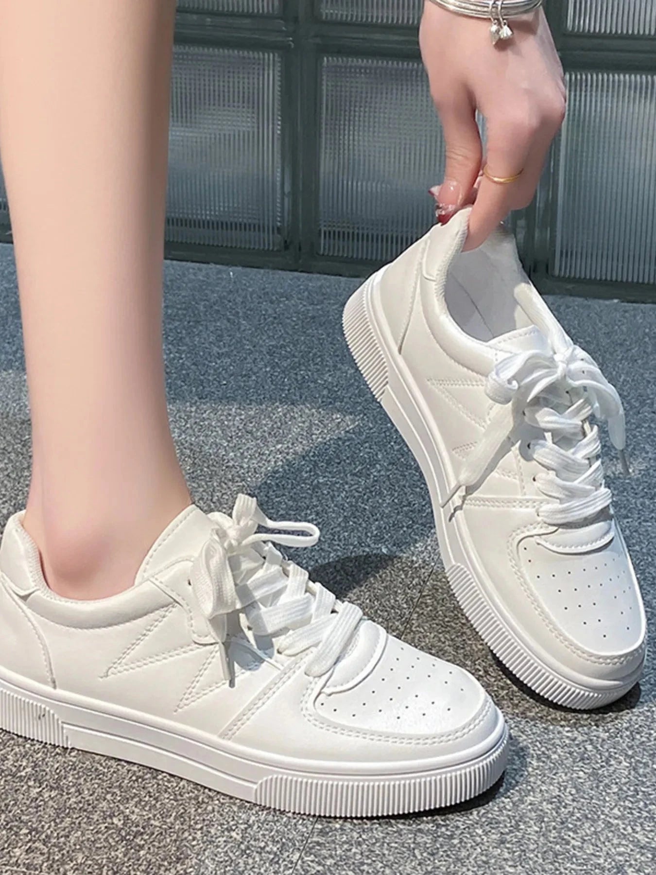 Lace Up Round Toe Sneakers