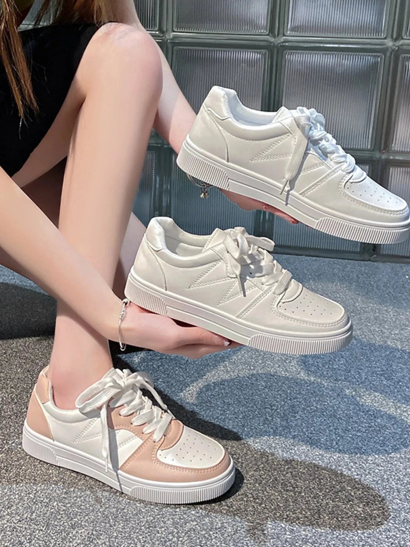 Lace Up Round Toe Sneakers
