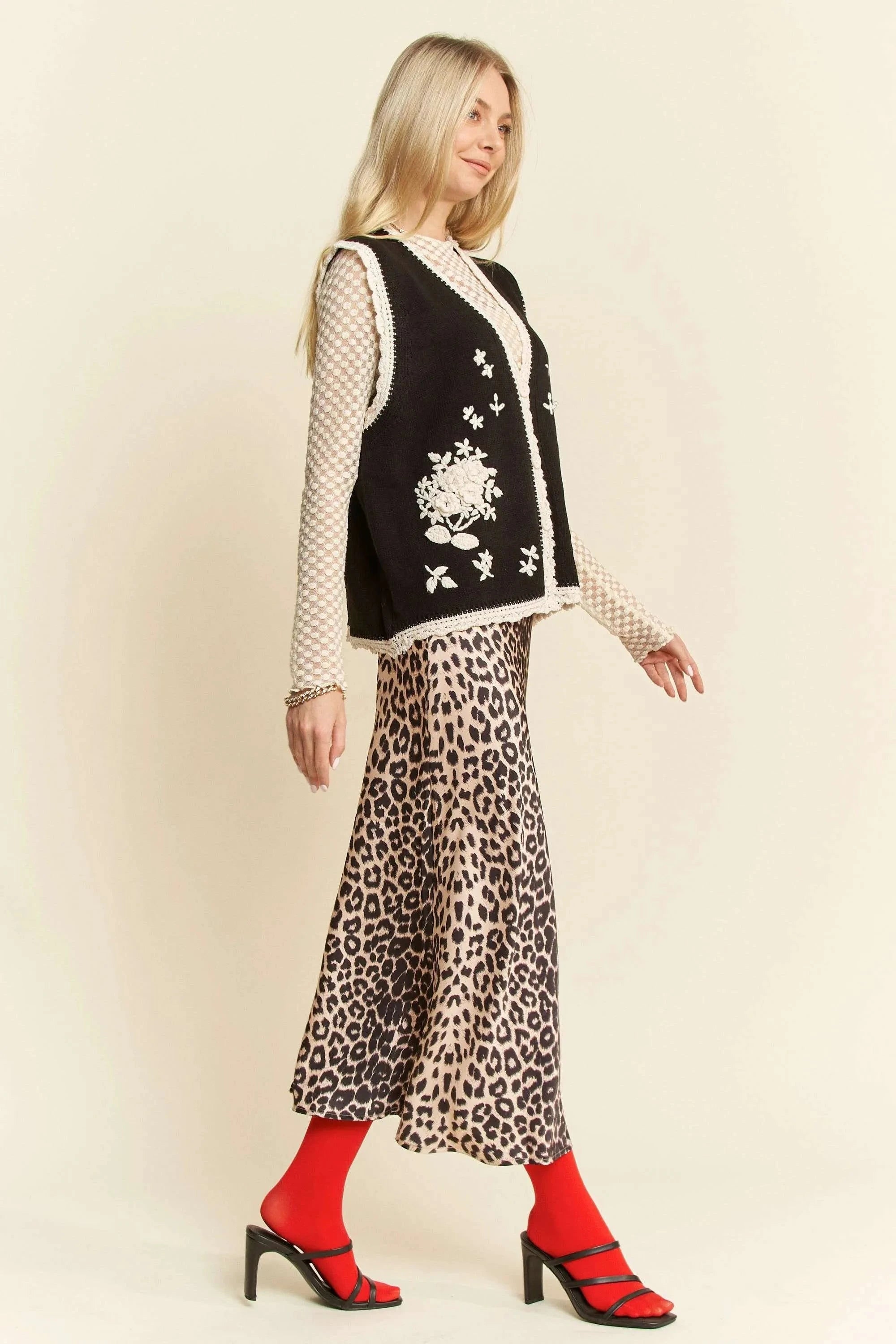 Davi & Dani Floral Embroidered Lace Sweater Knit Vest