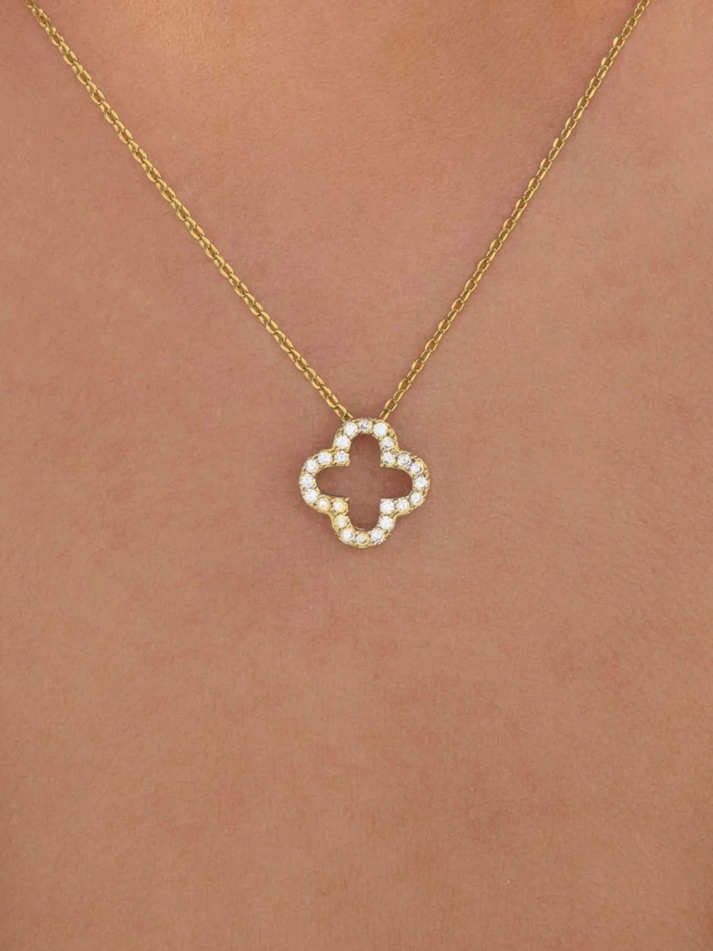 Inlaid Zircon Clover Pendant Necklace