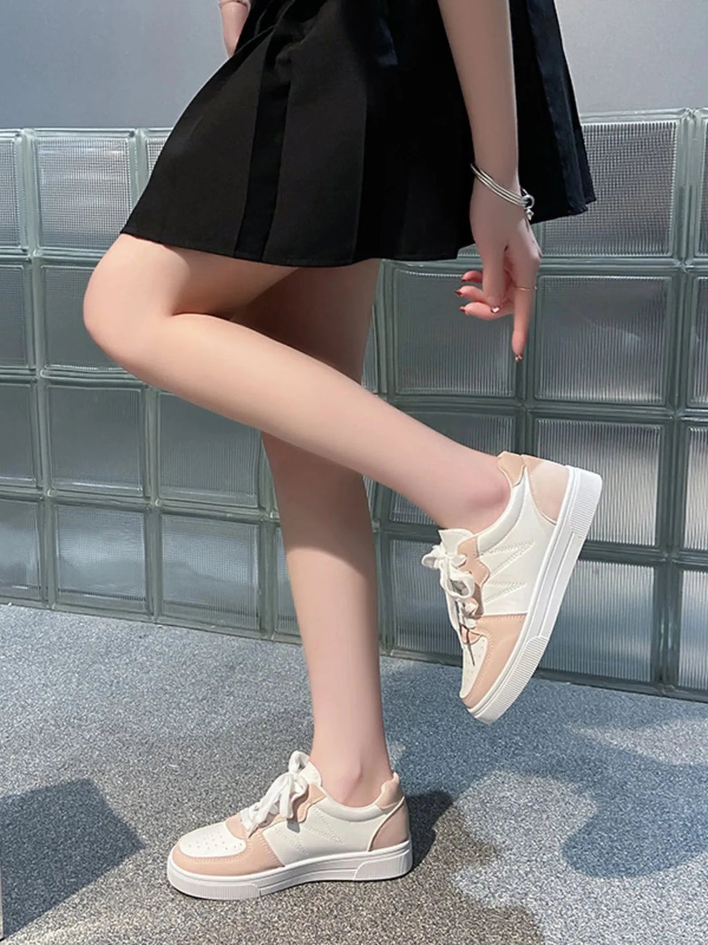 Lace Up Round Toe Sneakers