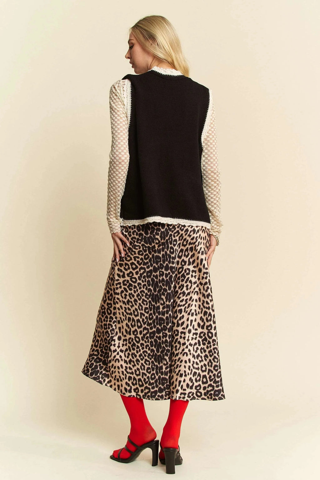 Davi & Dani Floral Embroidered Lace Sweater Knit Vest