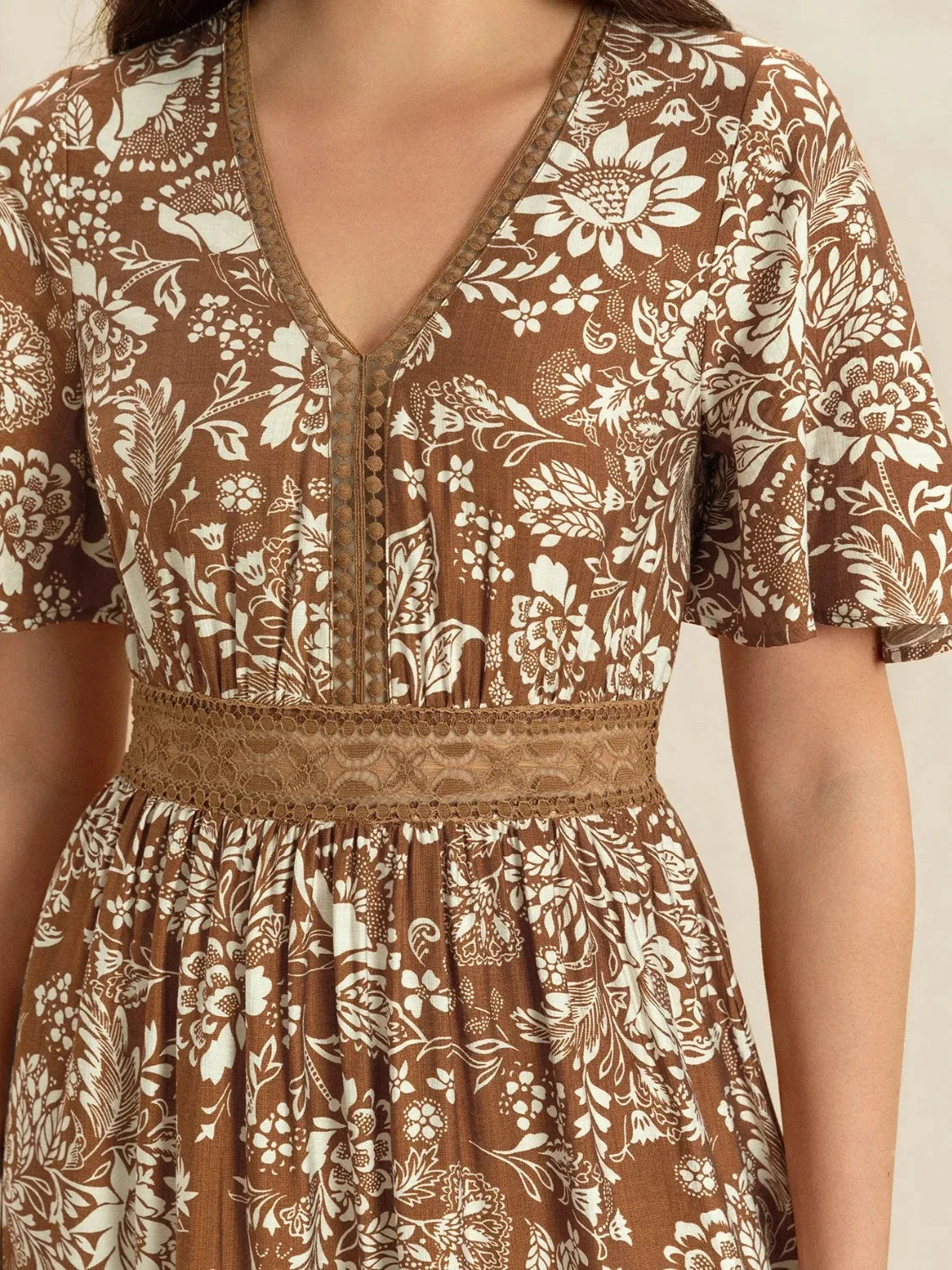Lace Detail Printed Short Sleeve Midi Dress