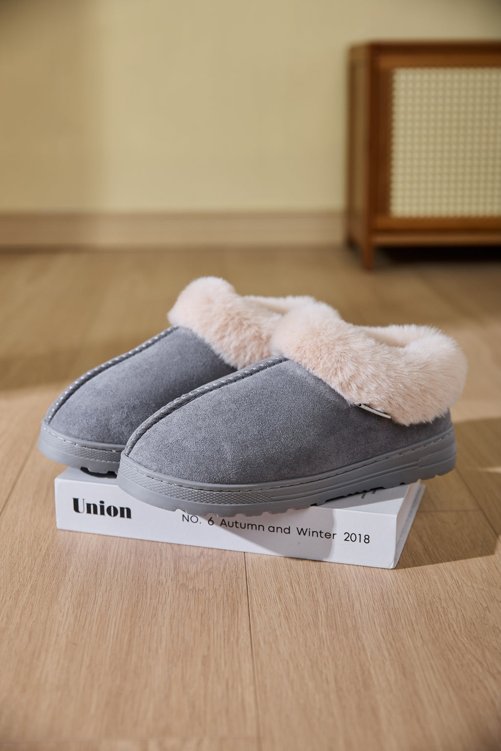Faux Fur Round Toe Platform Slippers - Laazaar