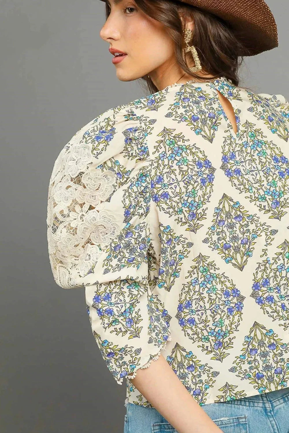 Umgee Printed Lace Puff Sleeve Blouse