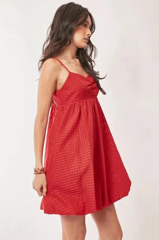 Davi & Dani Textured Sweetheart Neckline Bubble Hem Dress