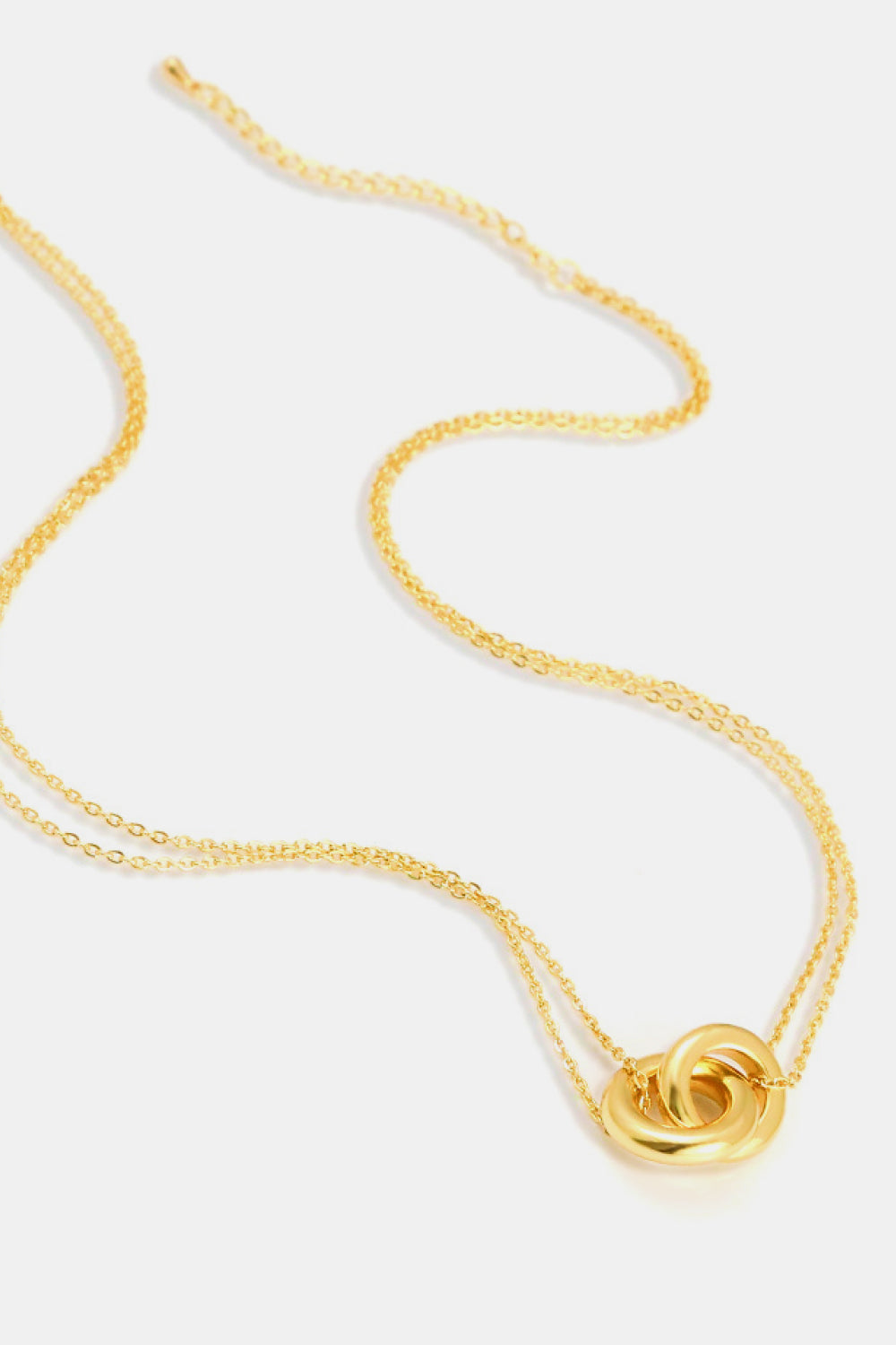 Linked Ring Pendant Chain Necklace - Laazaar
