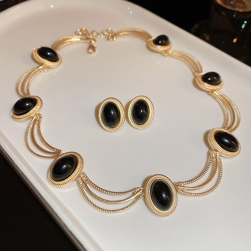 Alloy Oval Gemstone Necklace - Laazaar