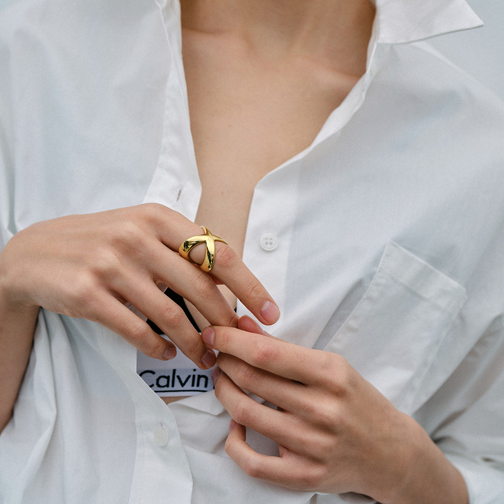 18K Gold-Plated Crisscross Ring - Laazaar