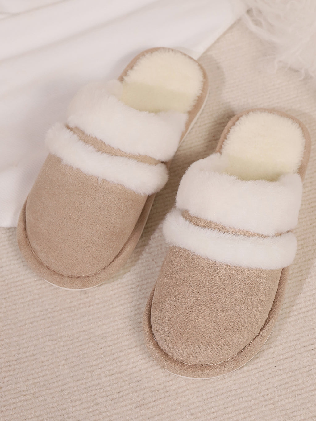 Contrast Faux Fur Round Toe Slippers - Laazaar