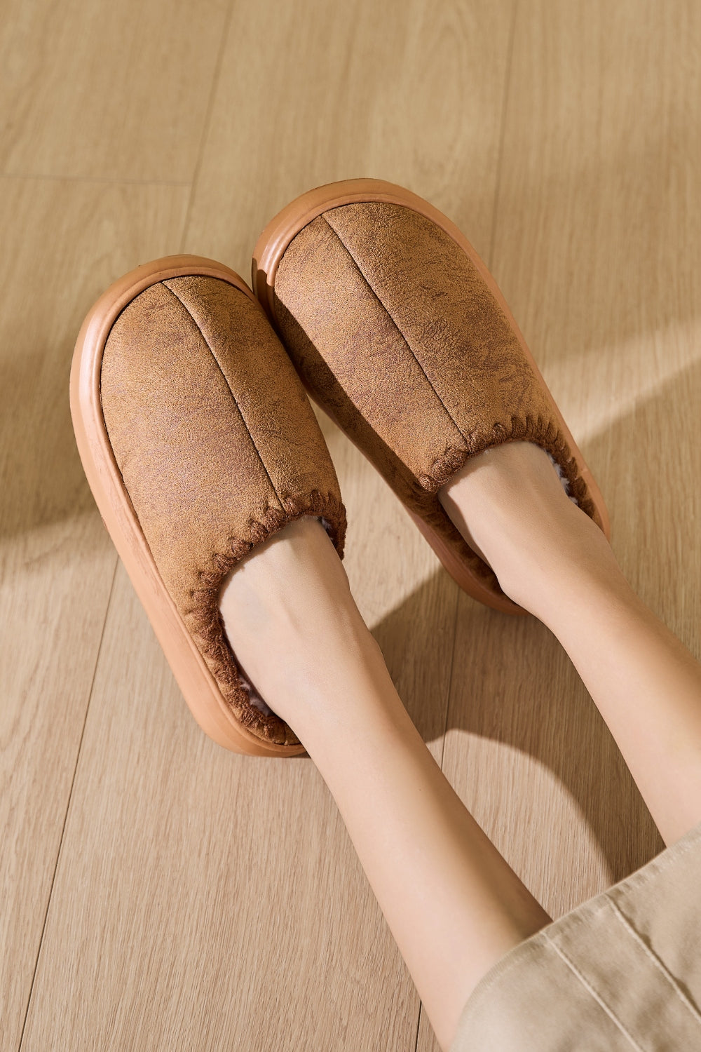 Thermal Round Toe Platform Slippers - Laazaar