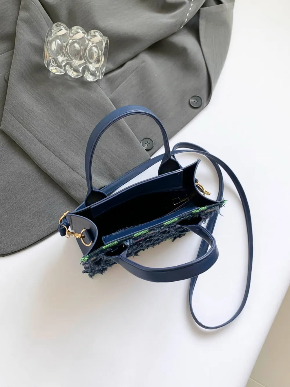 8e159cba-314b-4a62-80db-6f1035db911e-Max