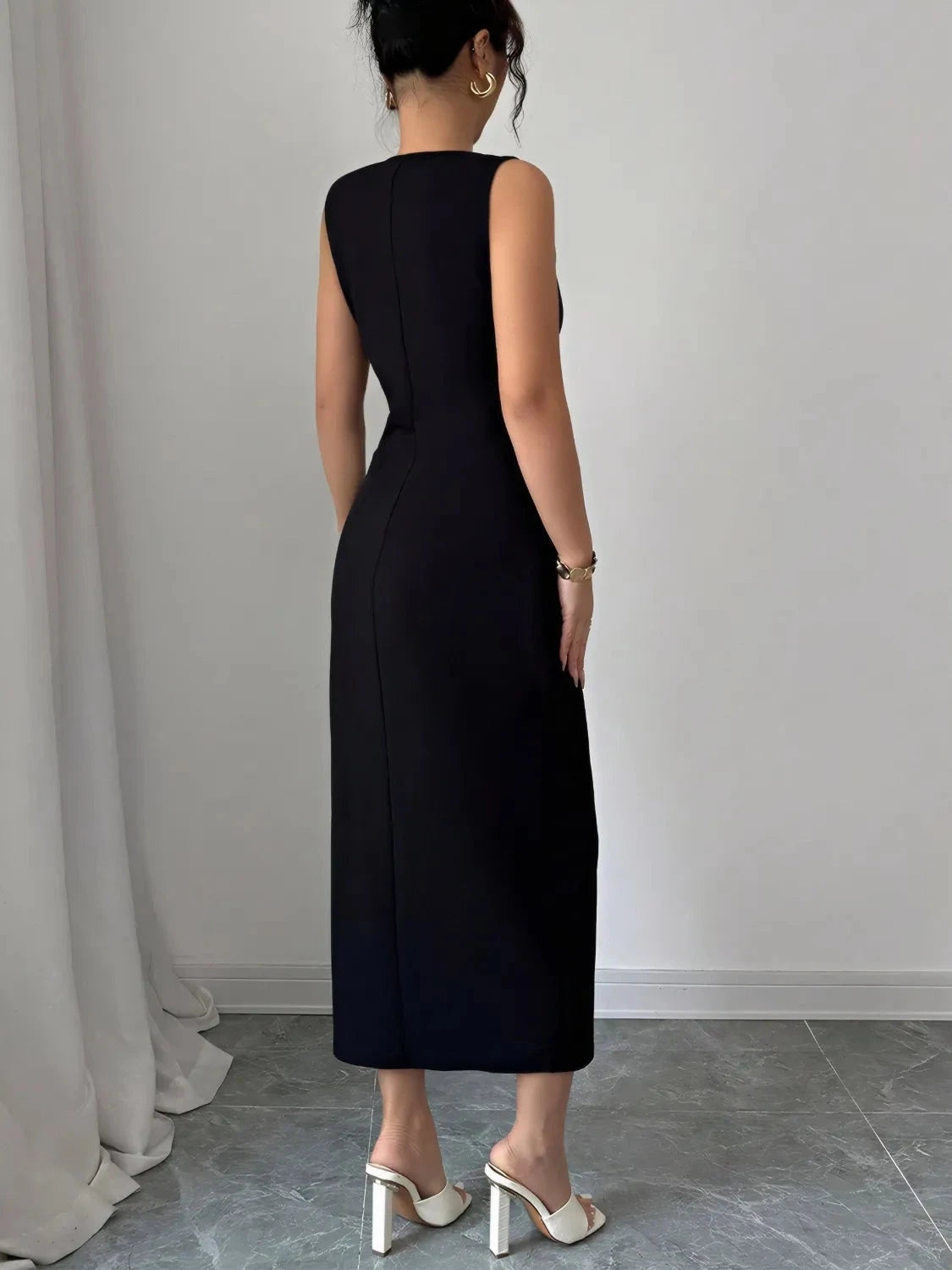 Bow Slit Round Neck Sleeveless Dress