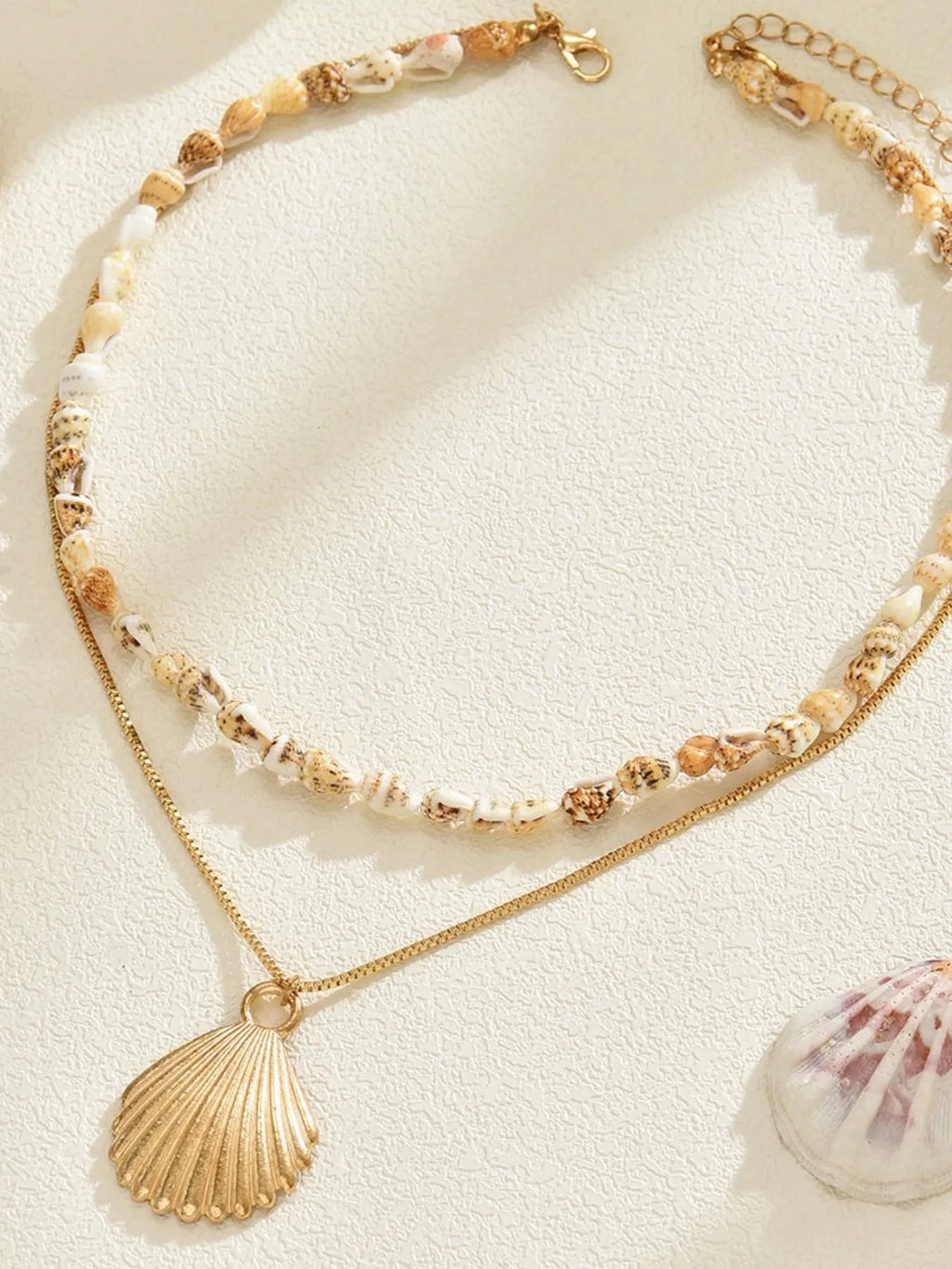 18K Gold-Plated Shell Layered Shell Pendant Necklace