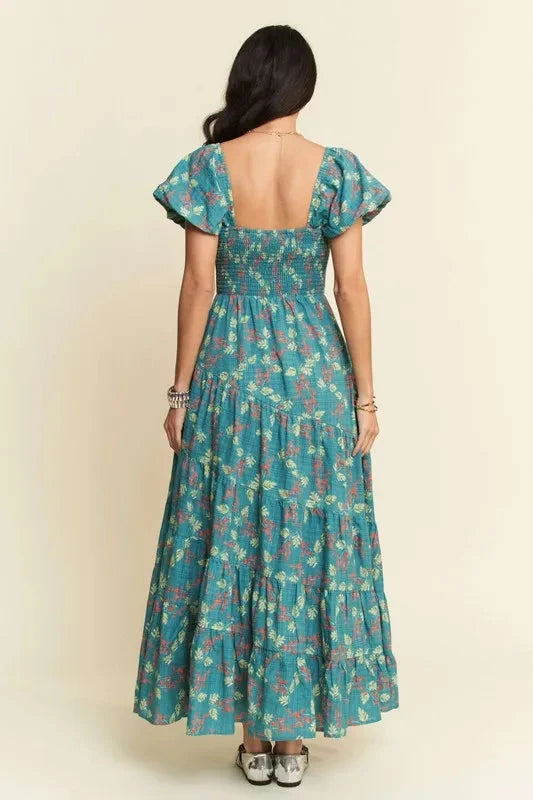 Davi & Dani Lightweight Sweetheart Neck Textured Tiered Maxi Dress