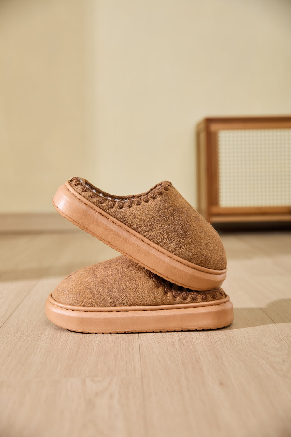 Thermal Round Toe Platform Slippers - Laazaar