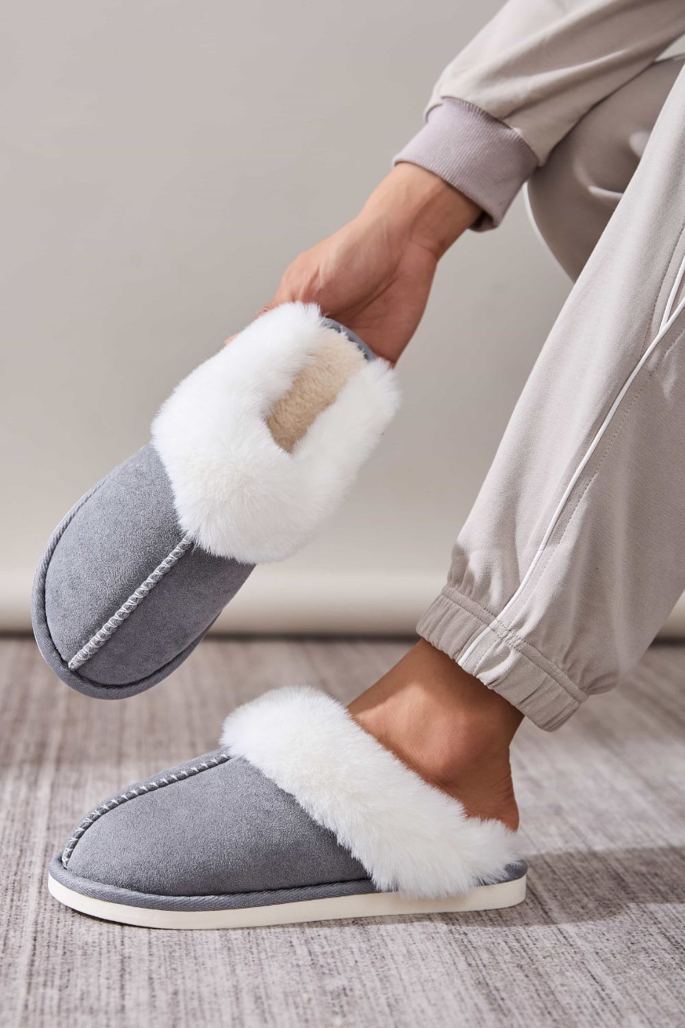 Faux Fur Round Toe Slippers - Laazaar