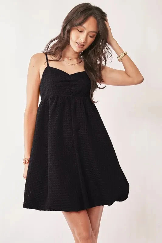 Davi & Dani Textured Sweetheart Neckline Bubble Hem Dress