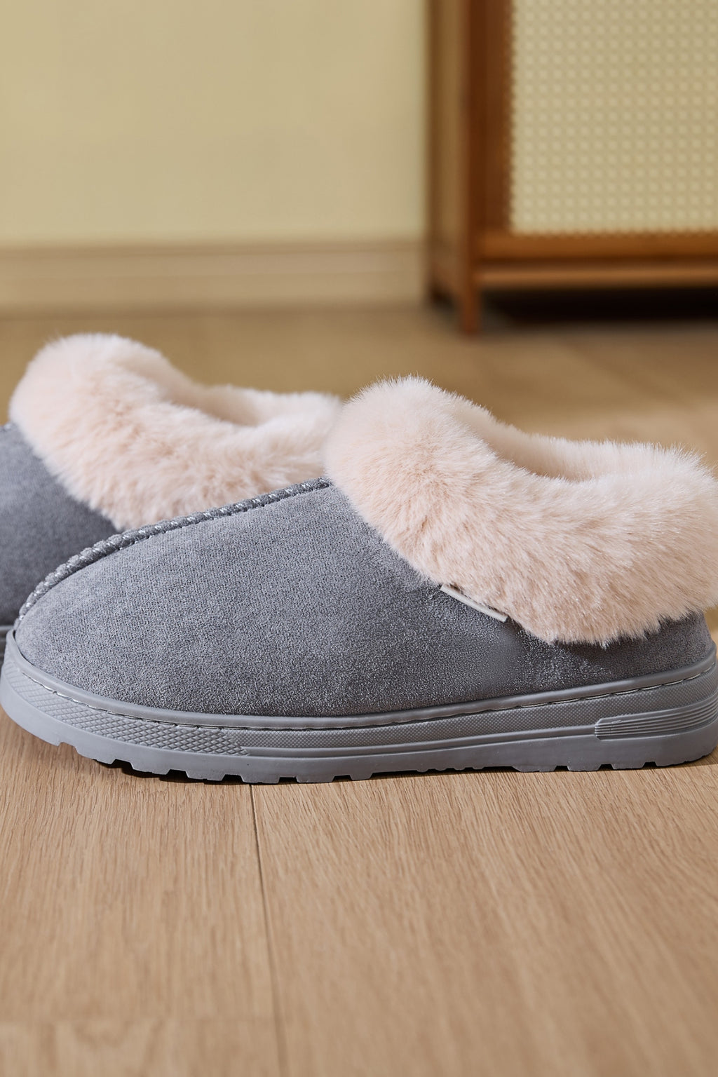 Faux Fur Round Toe Platform Slippers - Laazaar