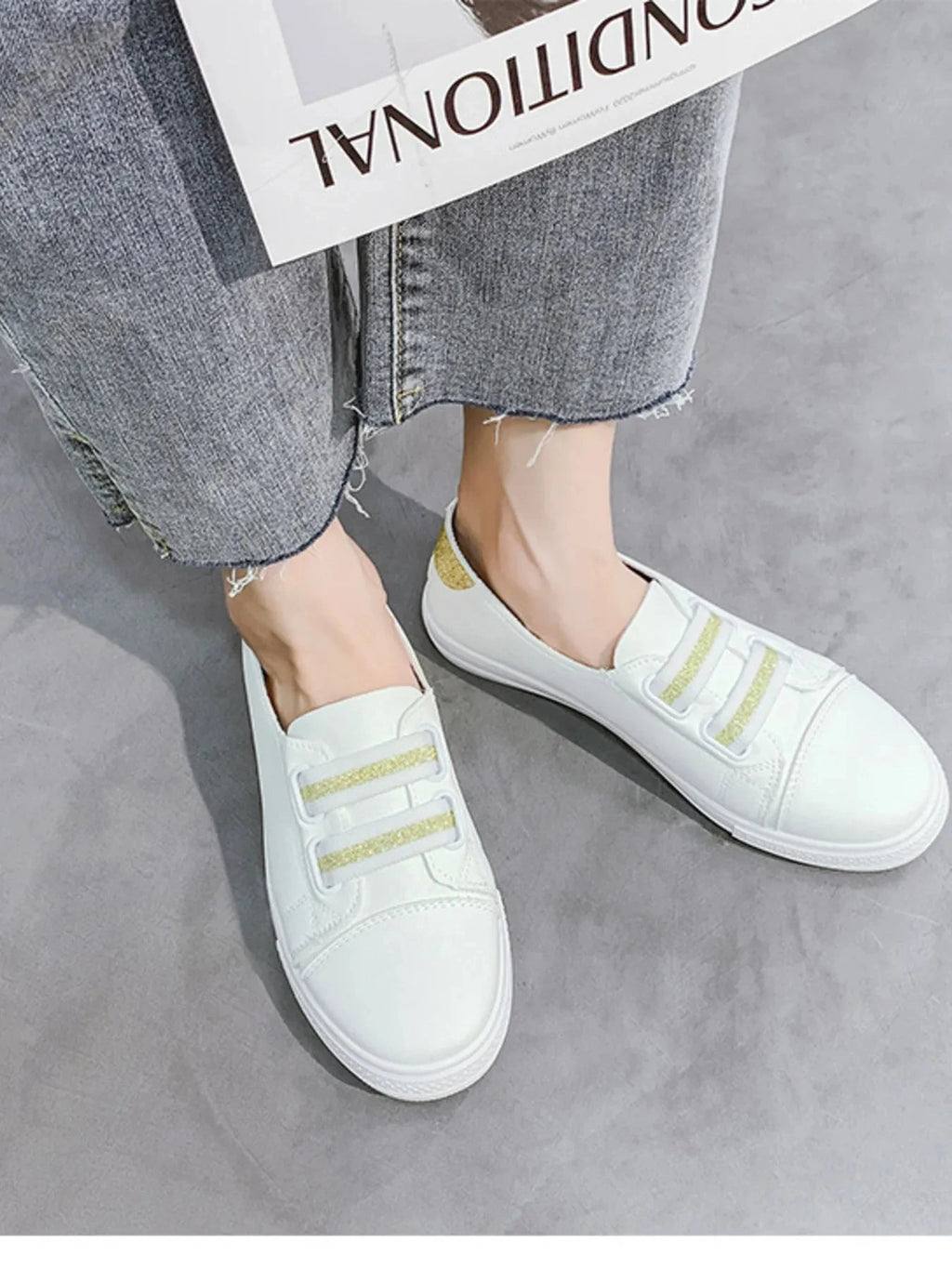 Round Toe Flat Sneakers