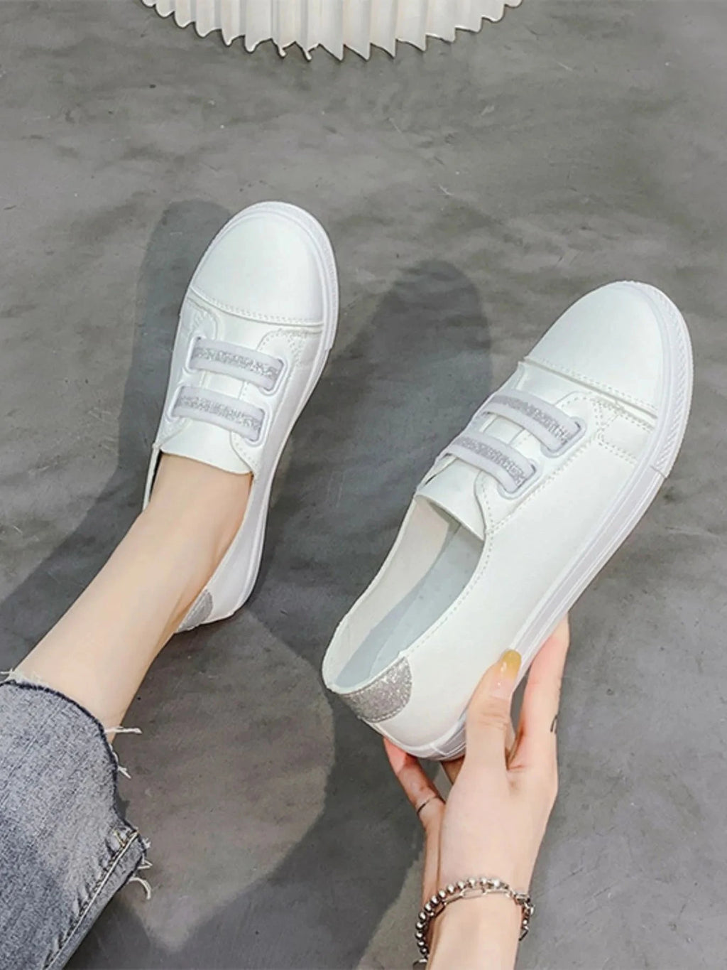 Round Toe Flat Sneakers
