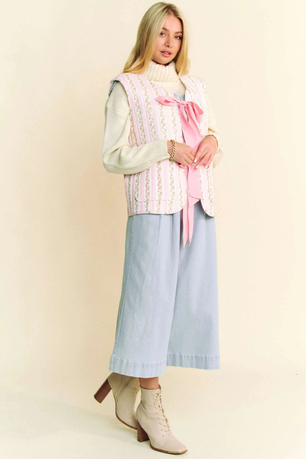 Davi & Dani Quilted Floral Bow Tie Front Padding Vest Jacket