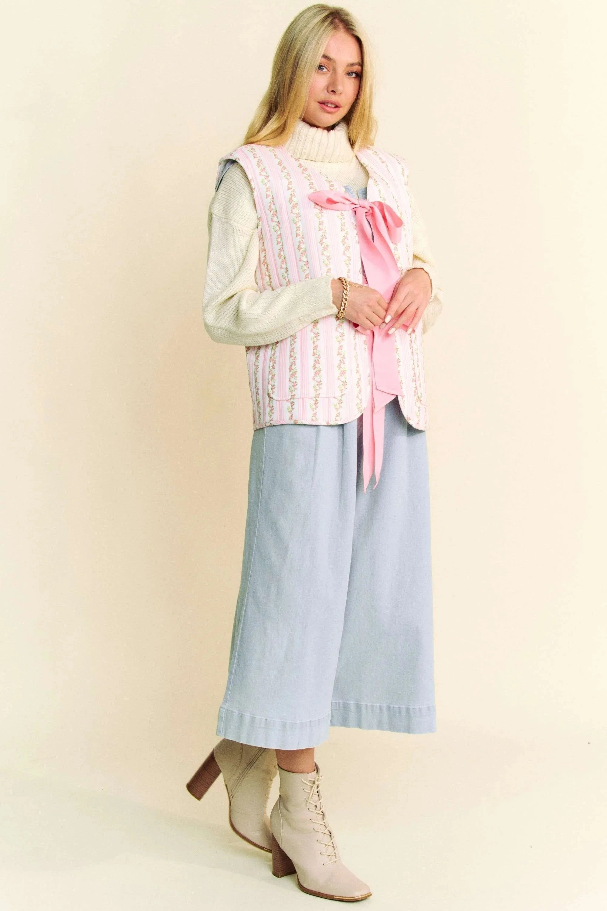 Davi & Dani Quilted Floral Bow Tie Front Padding Vest Jacket