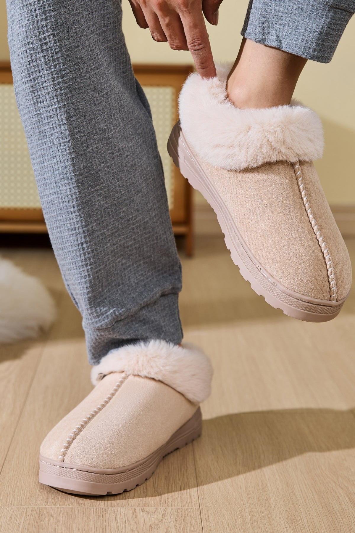 Faux Fur Round Toe Platform Slippers - Laazaar