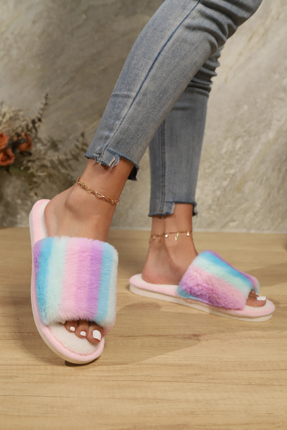 Color Block Open Toe Faux Fur PVC Slippers - Laazaar