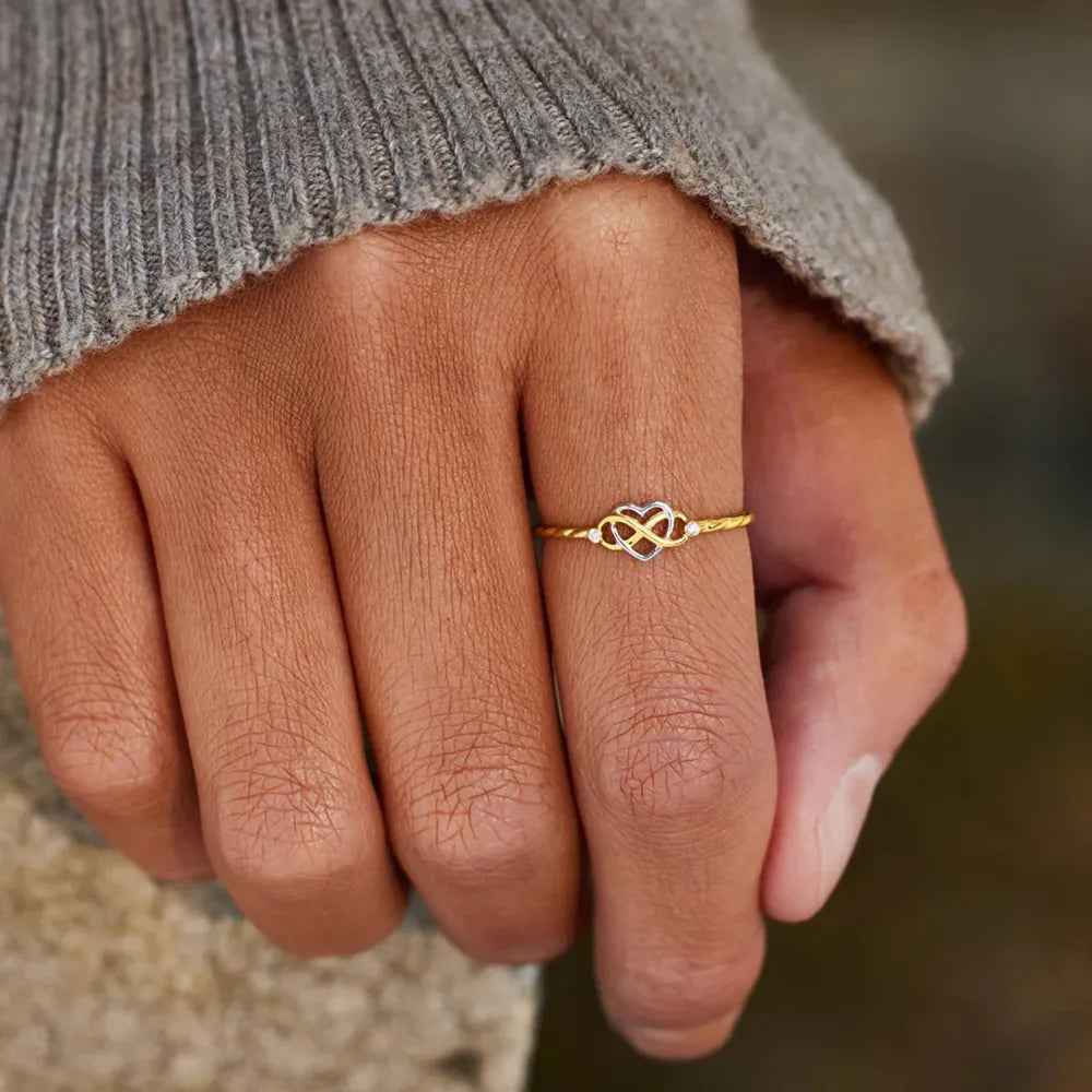 e630a39b-fd8e-426c-b748-058aacab5f18-Max