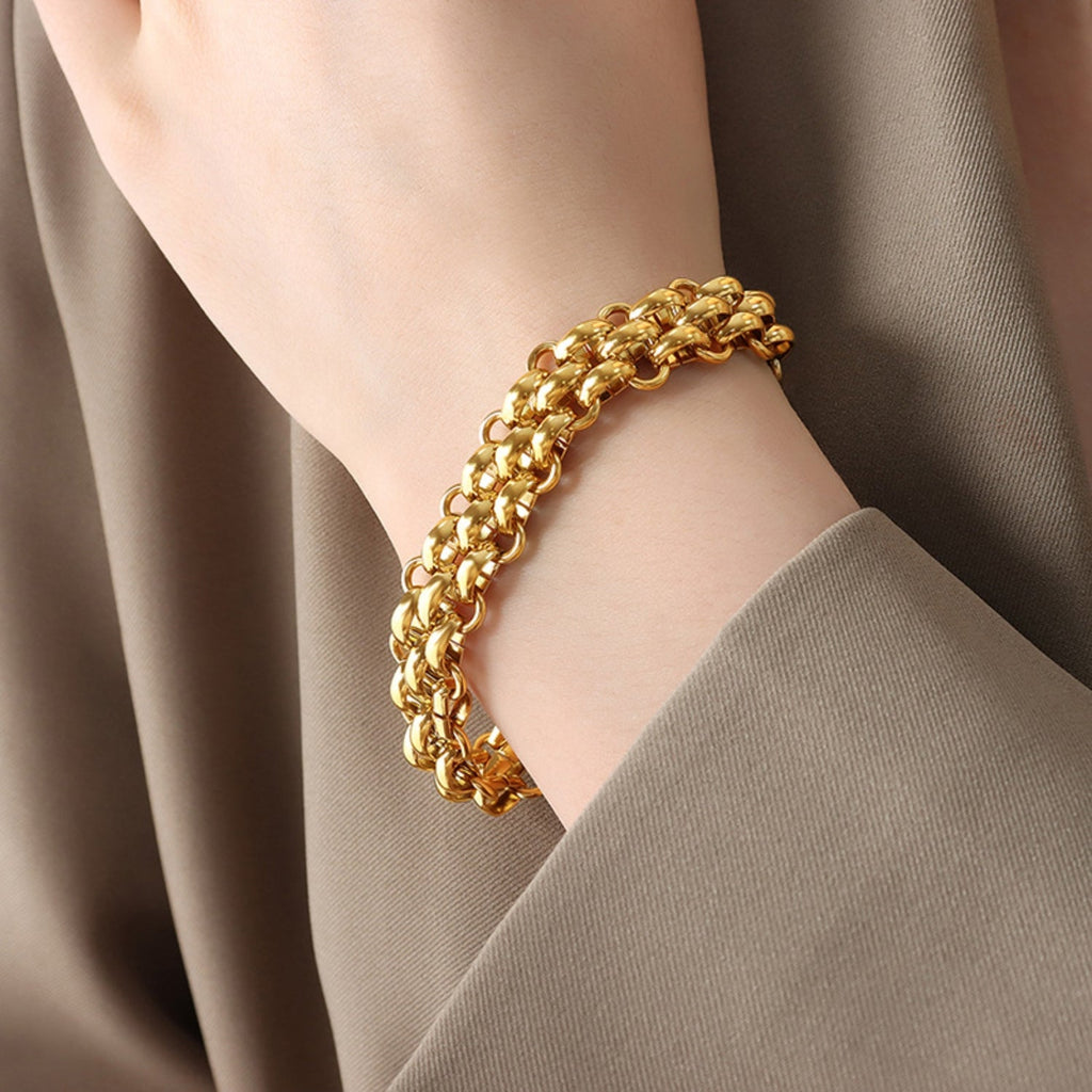 Gold-Plated Toggle Clasp Bracelet - Laazaar