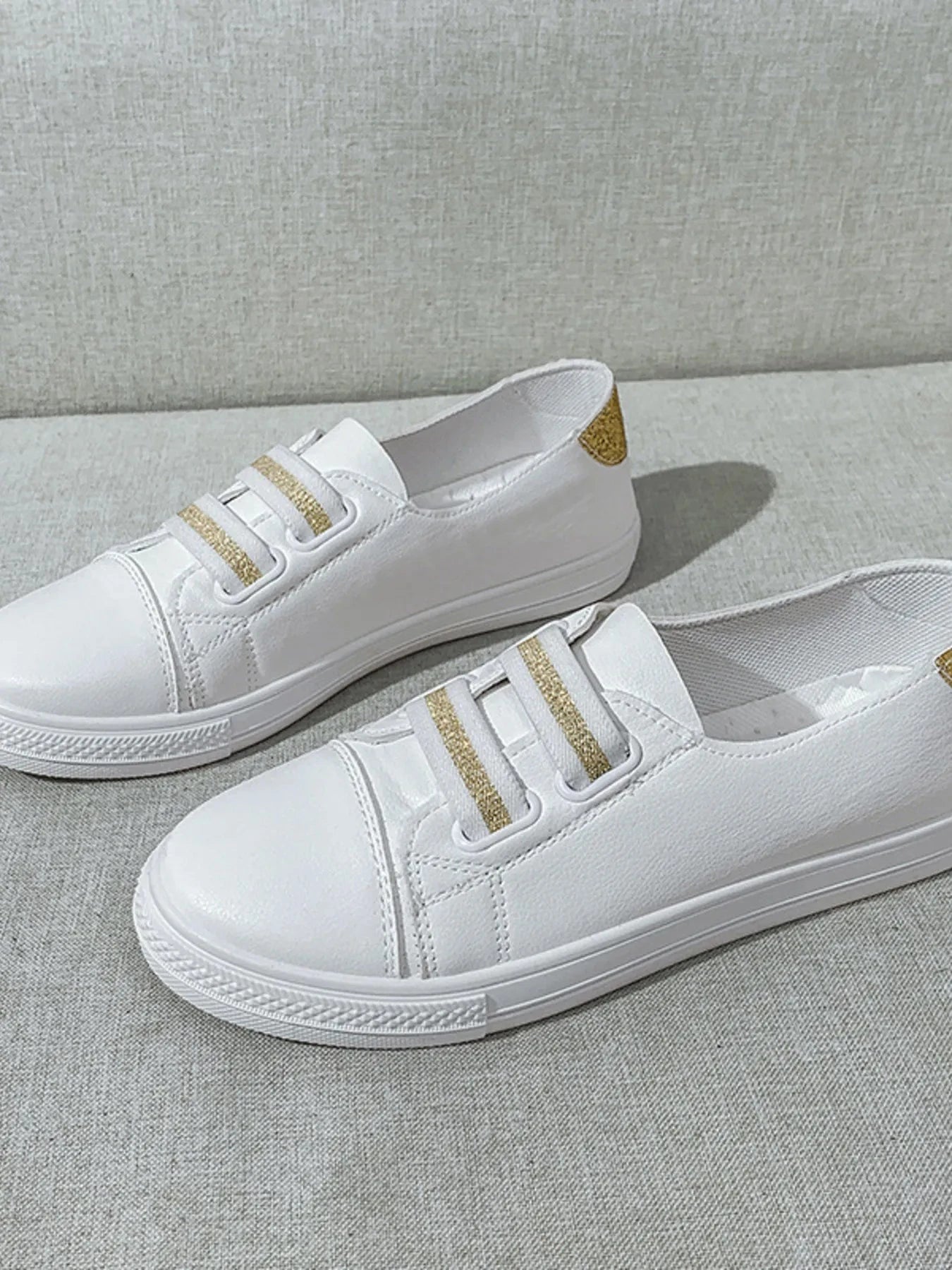 Round Toe Flat Sneakers