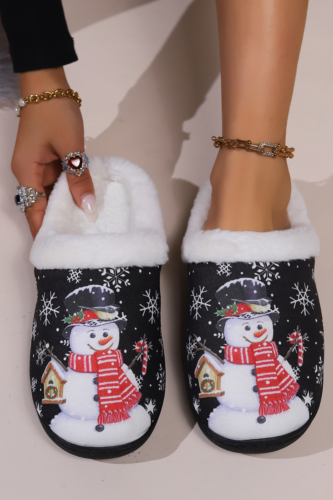 Snowman Round Toe Faux Fur Slippers - Laazaar
